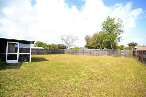 A home in PORT CHARLOTTE