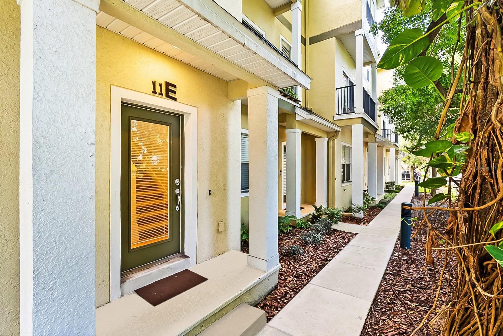 11 W HARDING STREET E
