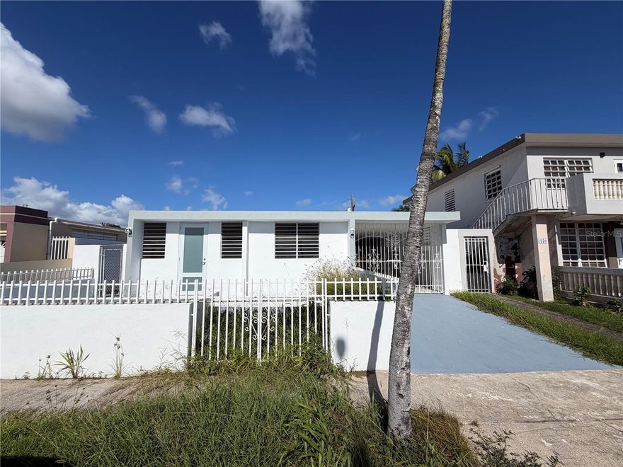 REMODELED single-story home with an excellent location in the town of Caguas. It features 3 bedrooms and 1 bathroom, living room, dining room, kitchen, carport, and garden.