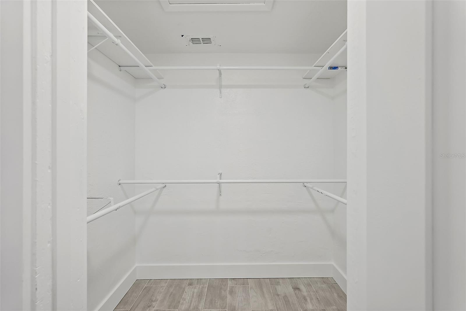 BELLE VISTA SHORES - Residential