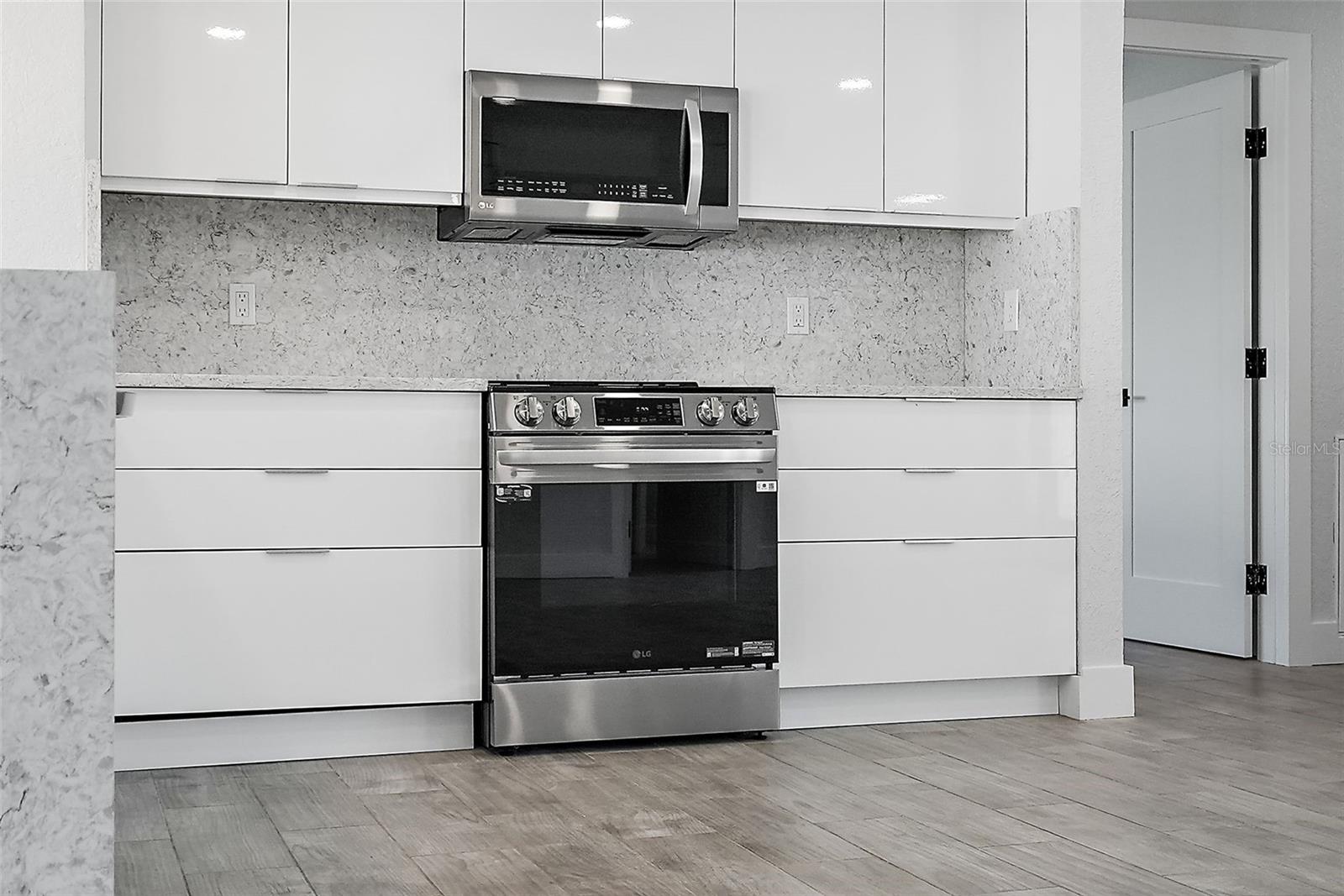 BELLE VISTA SHORES - Residential