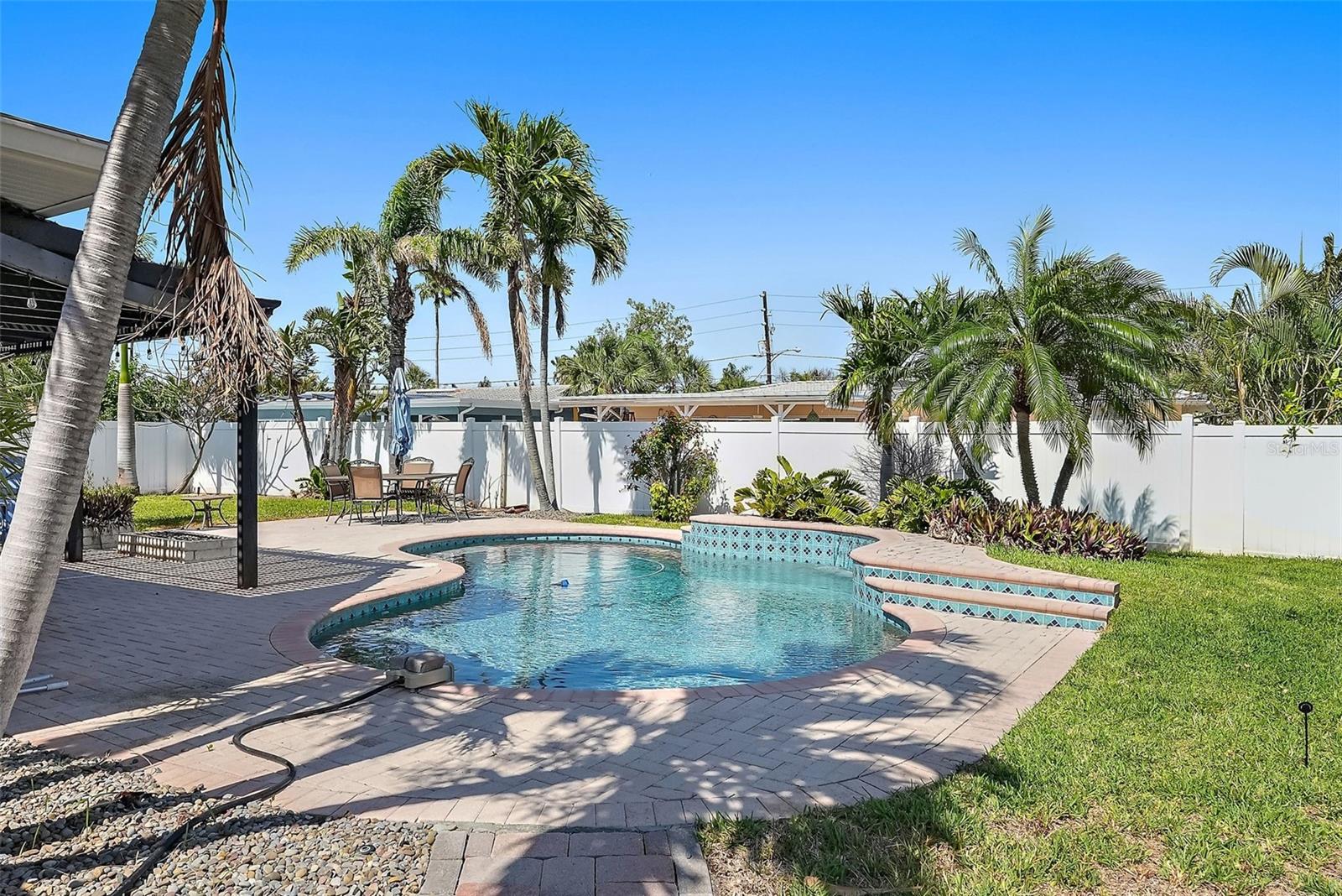 BELLE VISTA SHORES - Residential