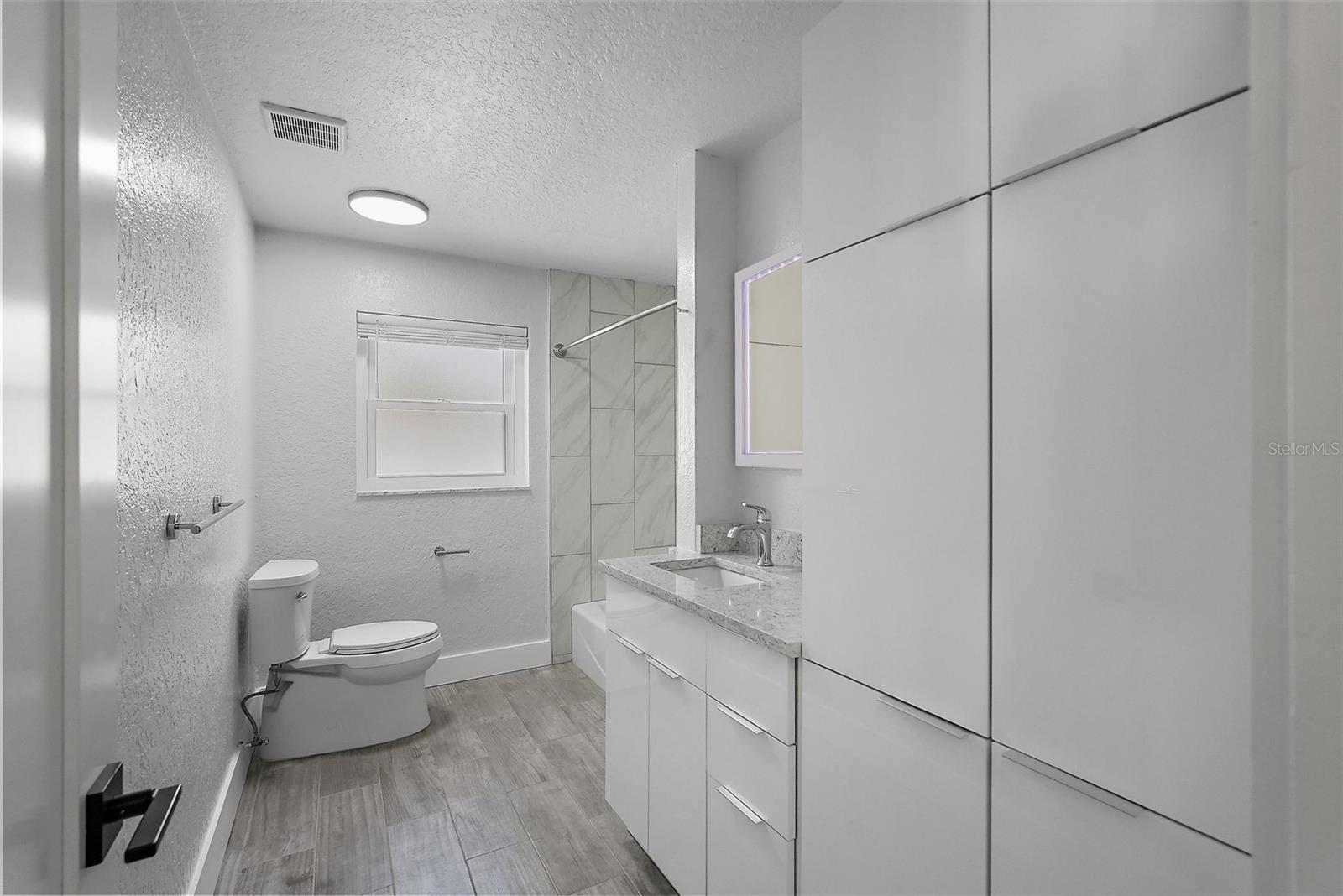 BELLE VISTA SHORES - Residential