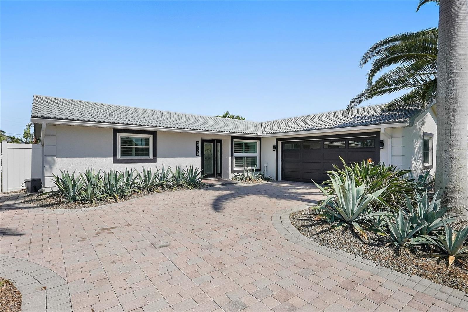 BELLE VISTA SHORES - Residential