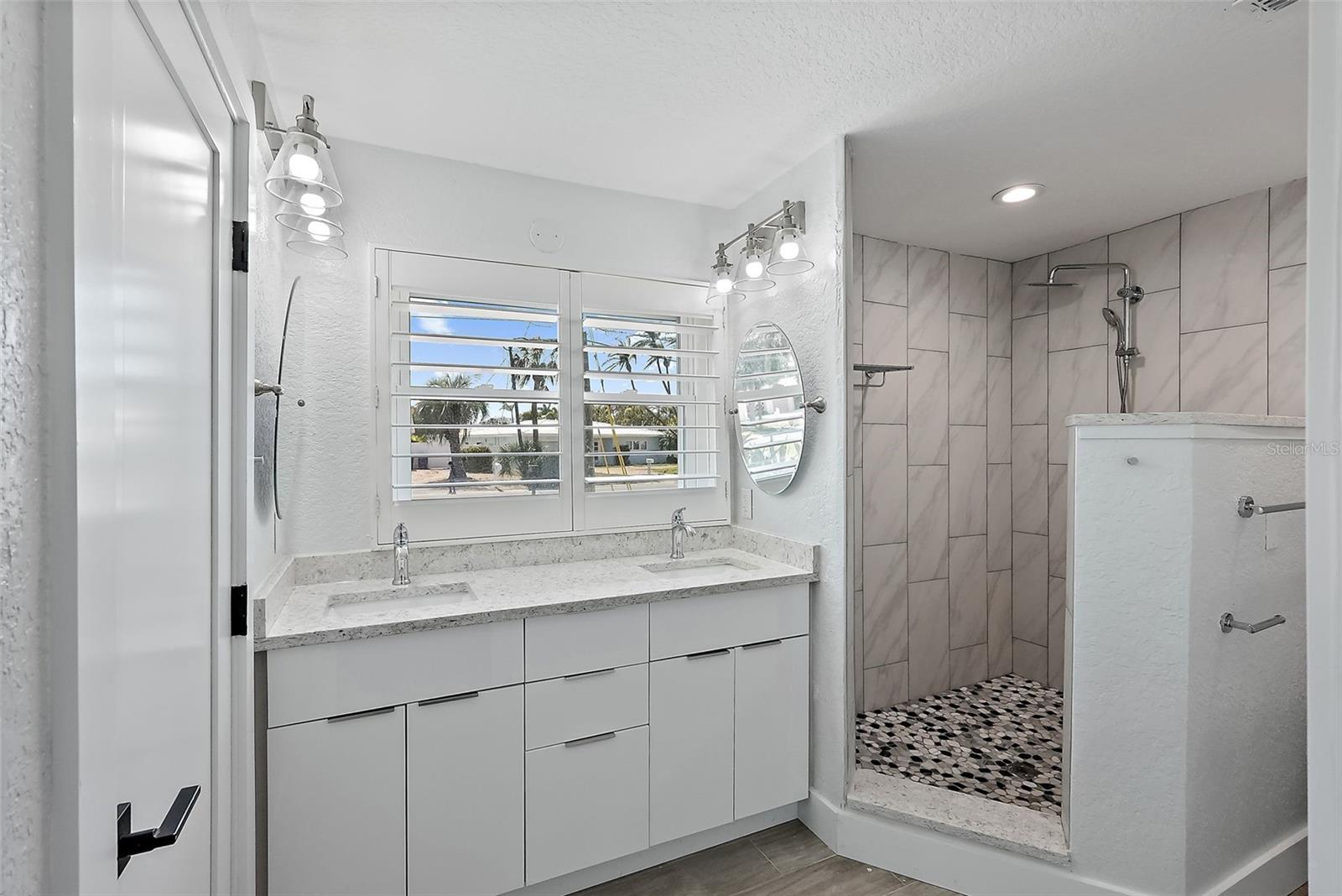 BELLE VISTA SHORES - Residential