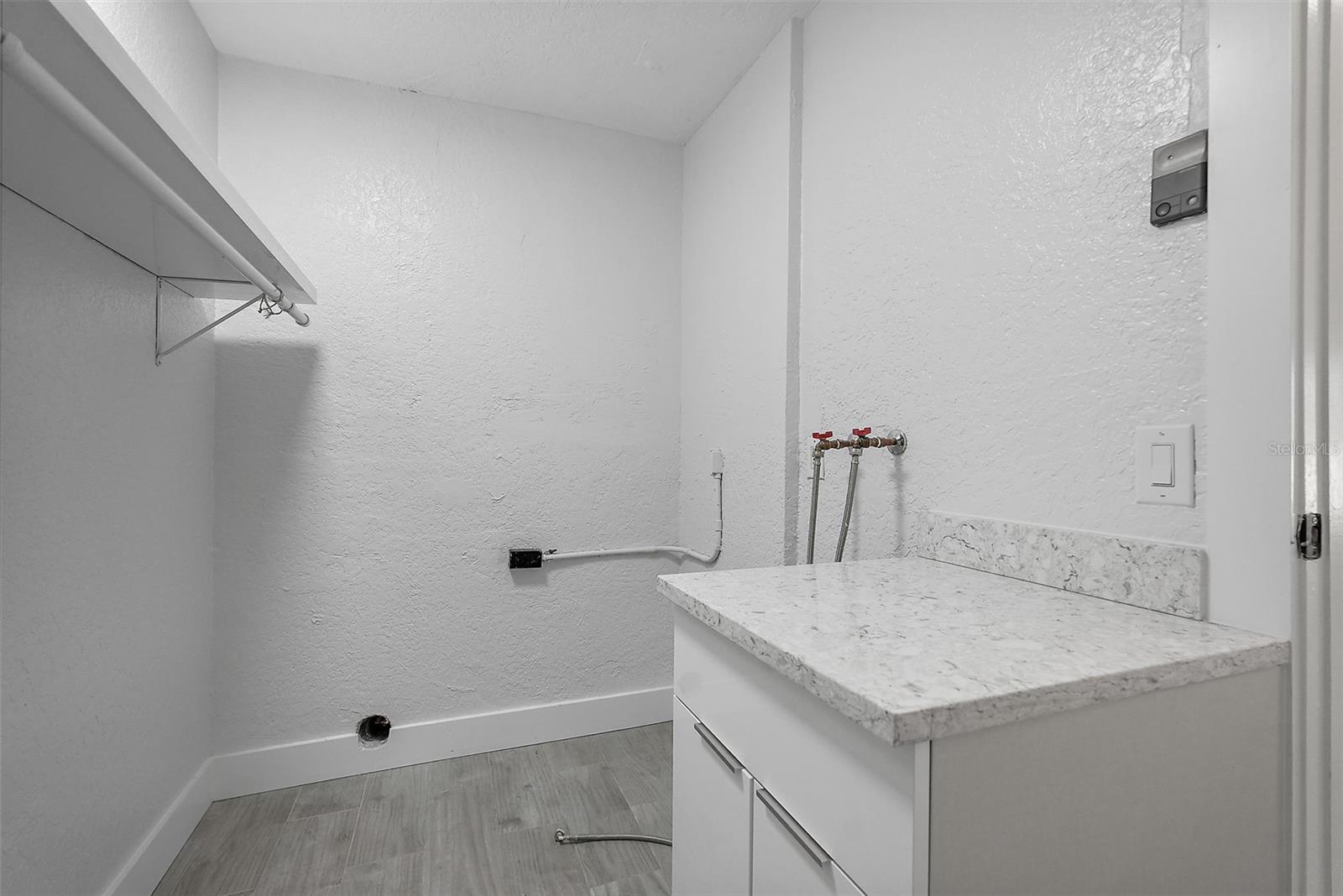 BELLE VISTA SHORES - Residential