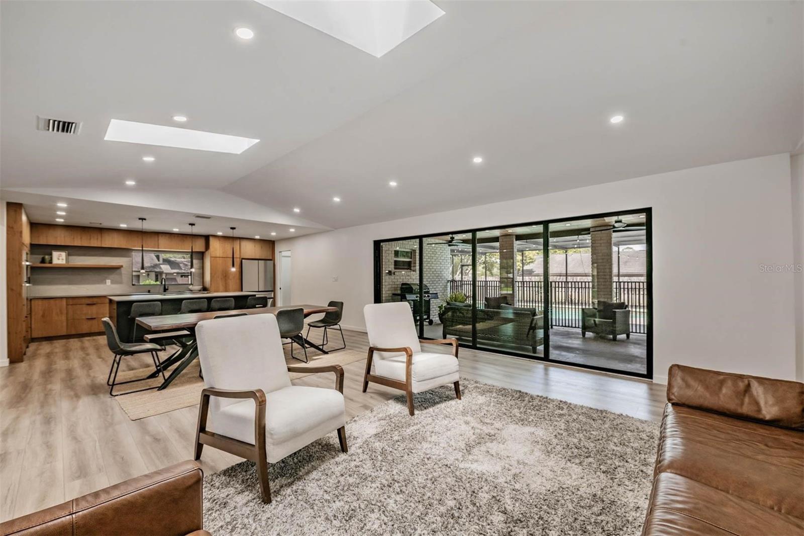 WESTLAKE VILLAGE SEC II - Residential