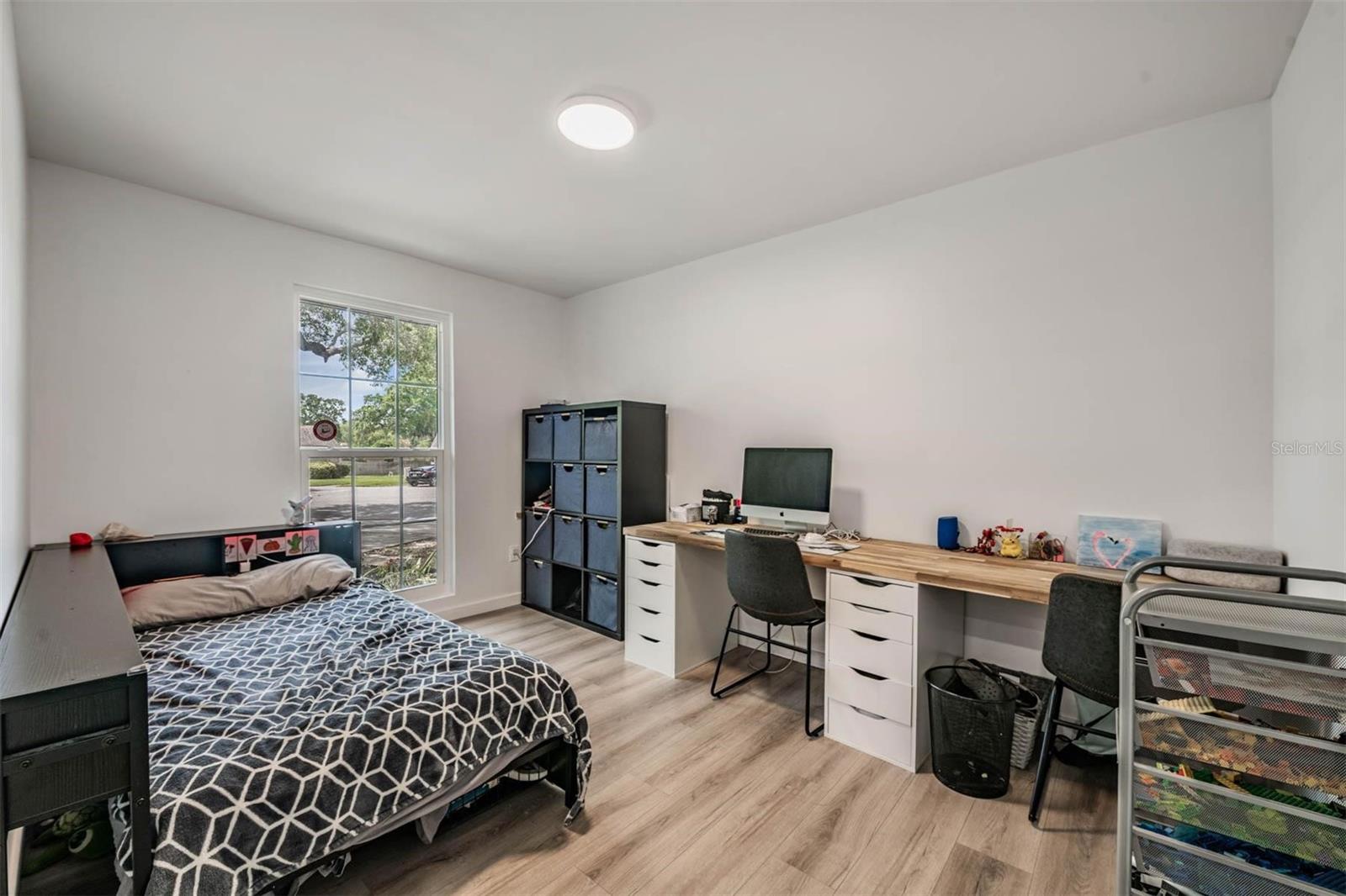 WESTLAKE VILLAGE SEC II - Residential