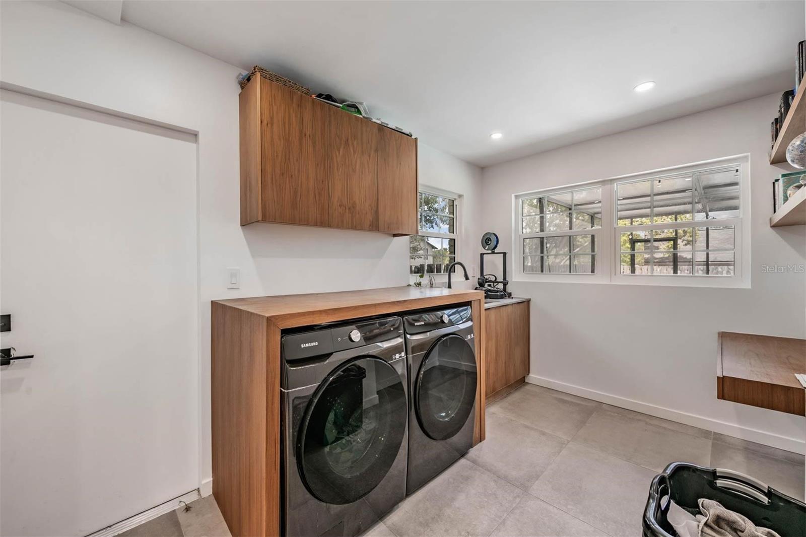 WESTLAKE VILLAGE SEC II - Residential