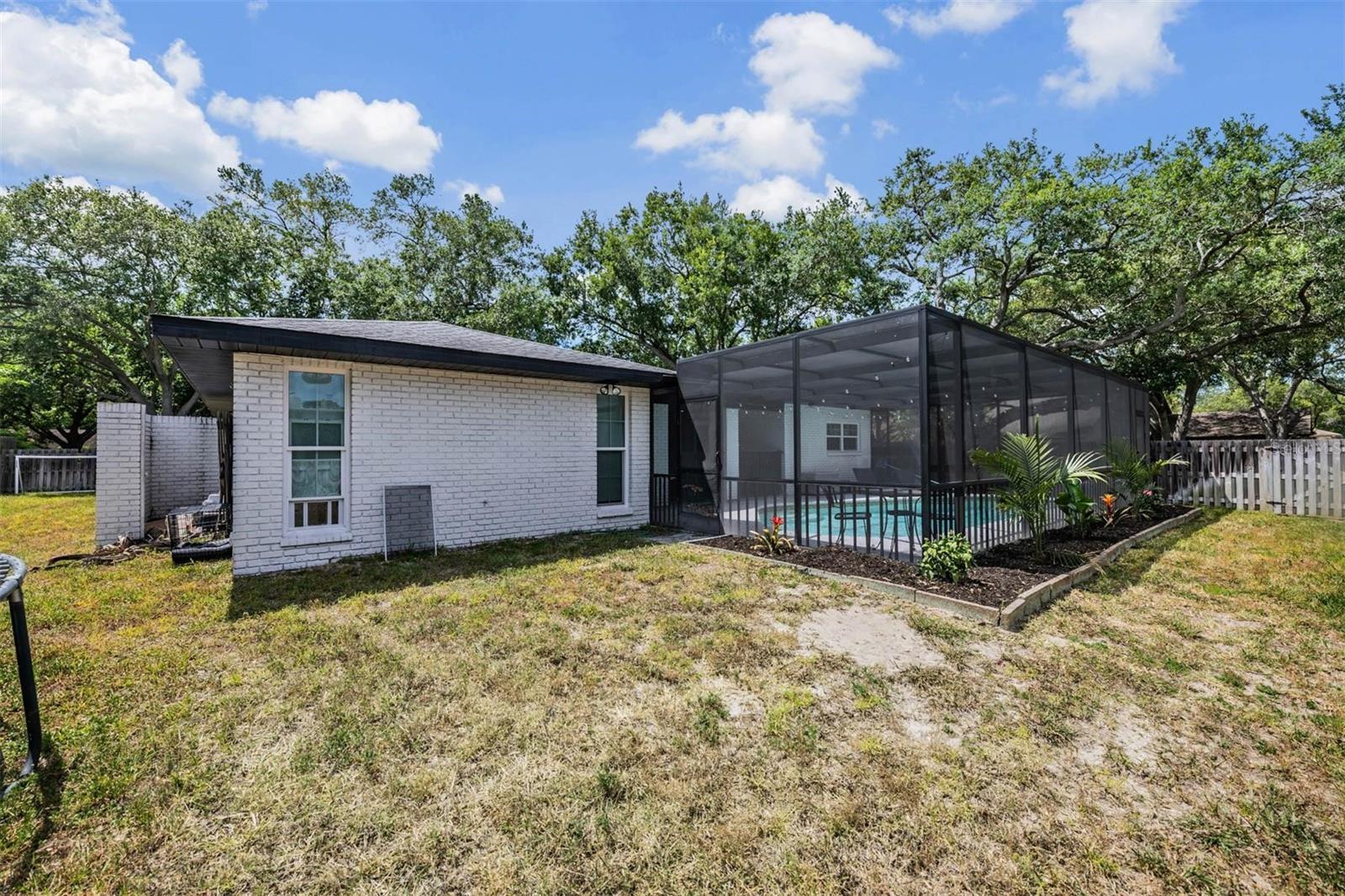 WESTLAKE VILLAGE SEC II - Residential