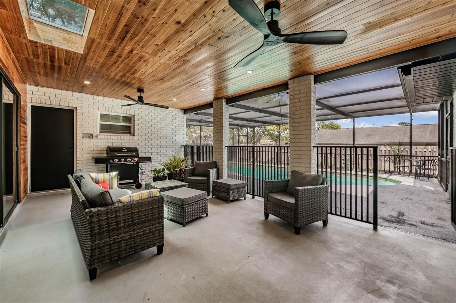 WESTLAKE VILLAGE SEC II - Residential