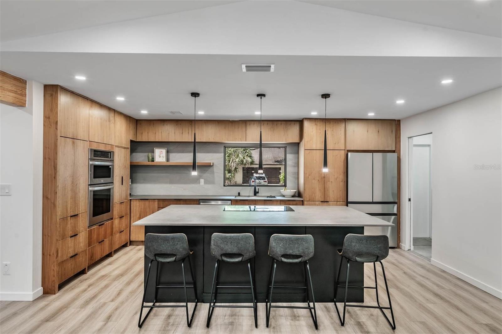 WESTLAKE VILLAGE SEC II - Residential