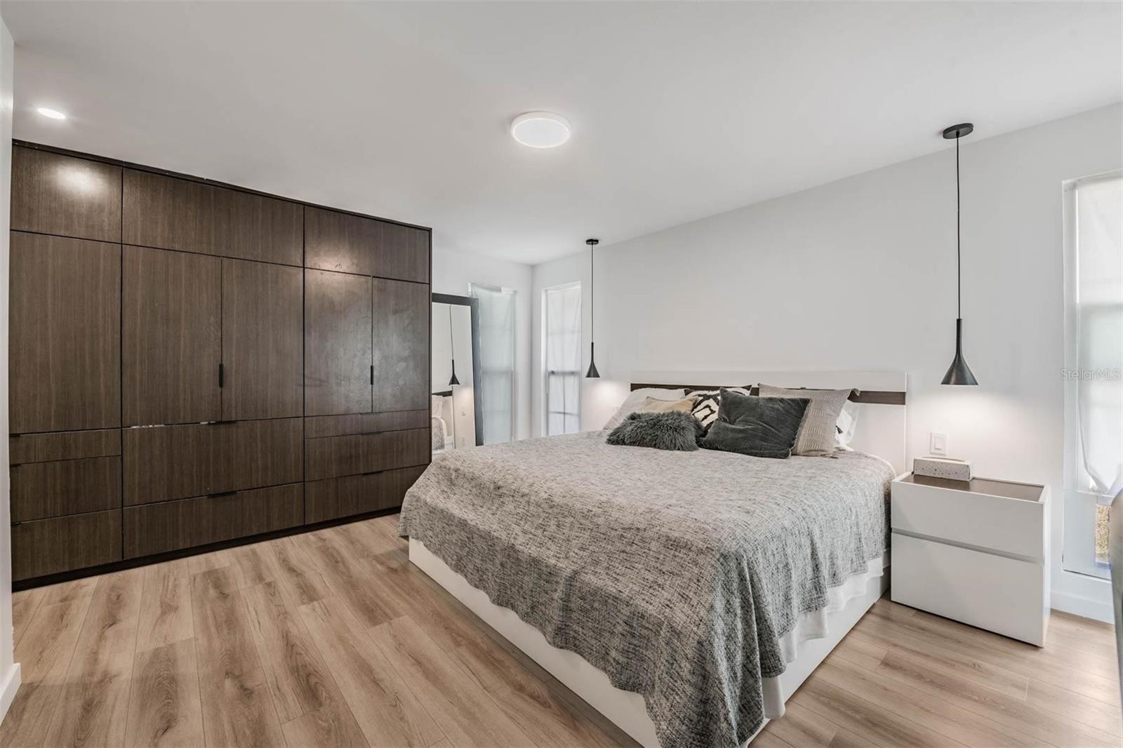 WESTLAKE VILLAGE SEC II - Residential