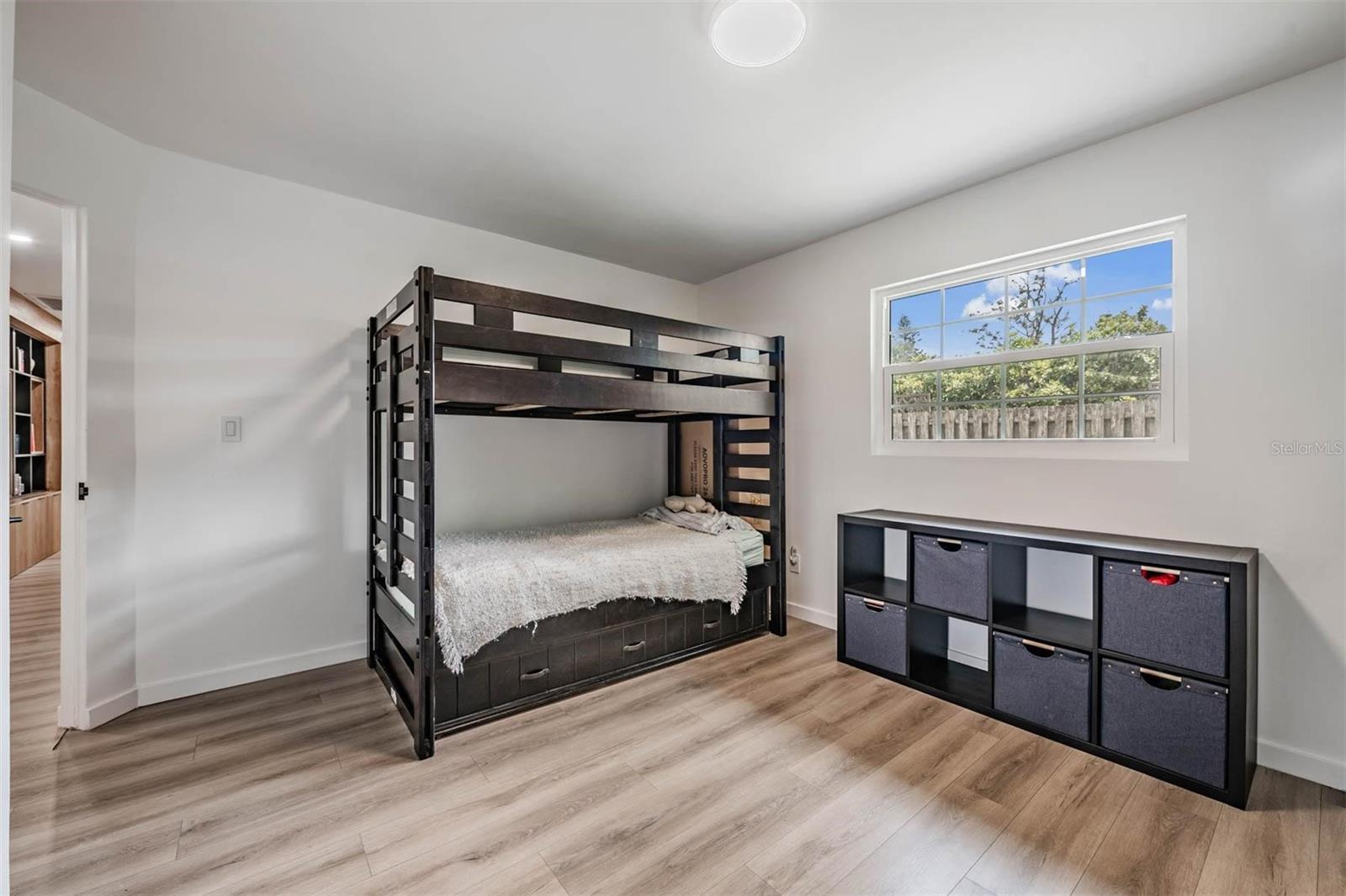 WESTLAKE VILLAGE SEC II - Residential