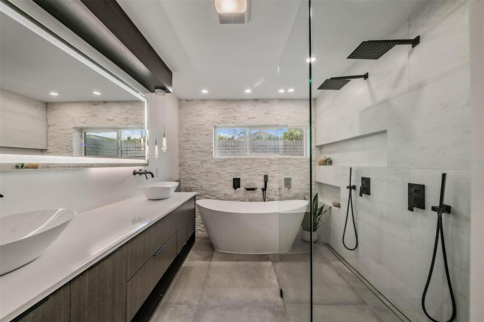 WESTLAKE VILLAGE SEC II - Residential