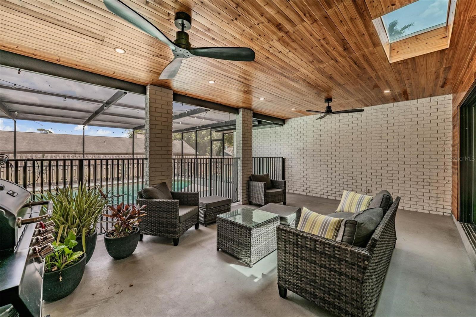 WESTLAKE VILLAGE SEC II - Residential