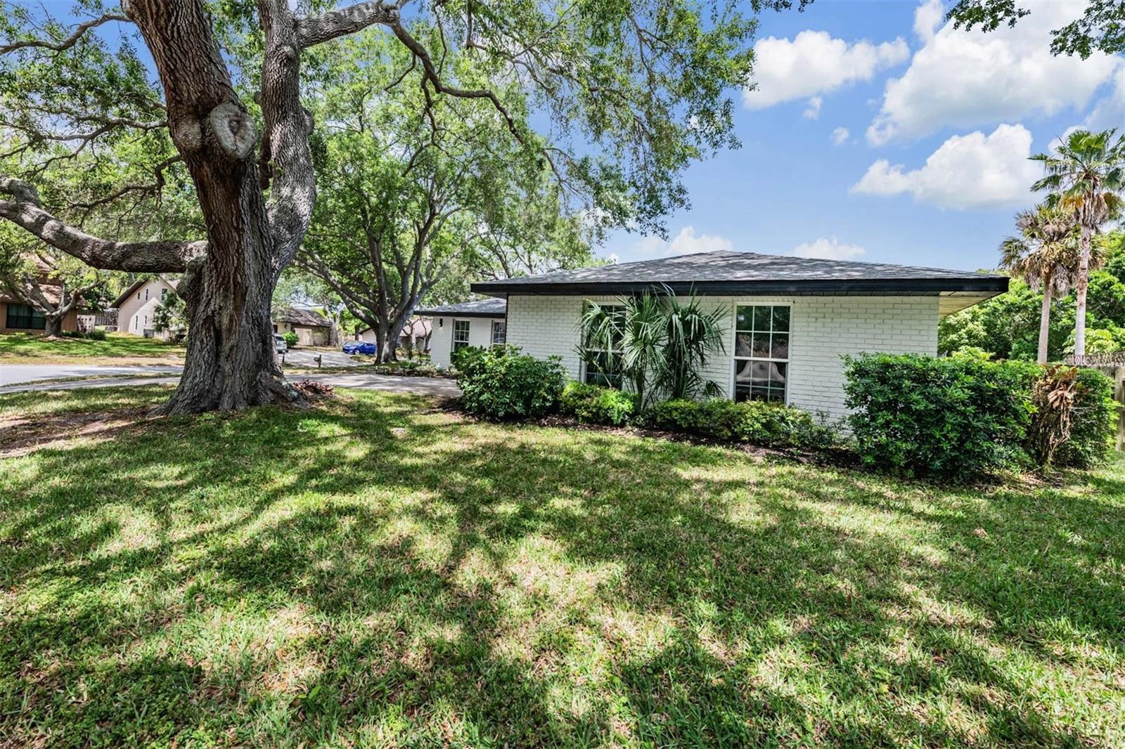 WESTLAKE VILLAGE SEC II - Residential