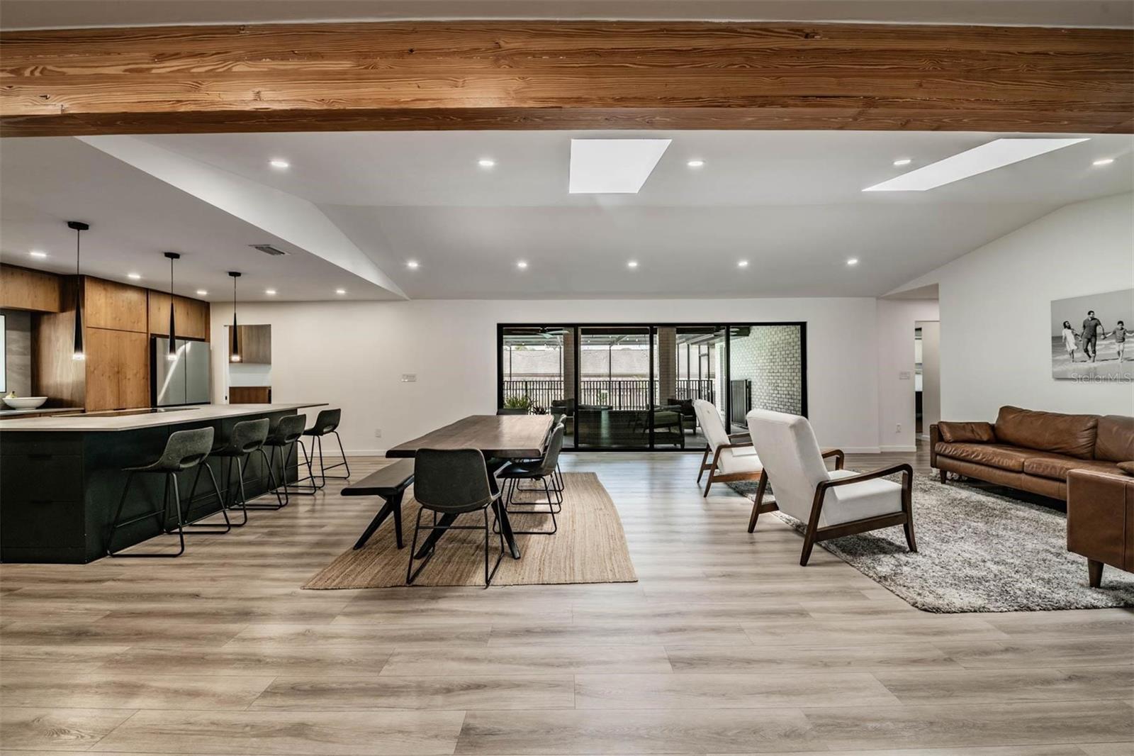 WESTLAKE VILLAGE SEC II - Residential