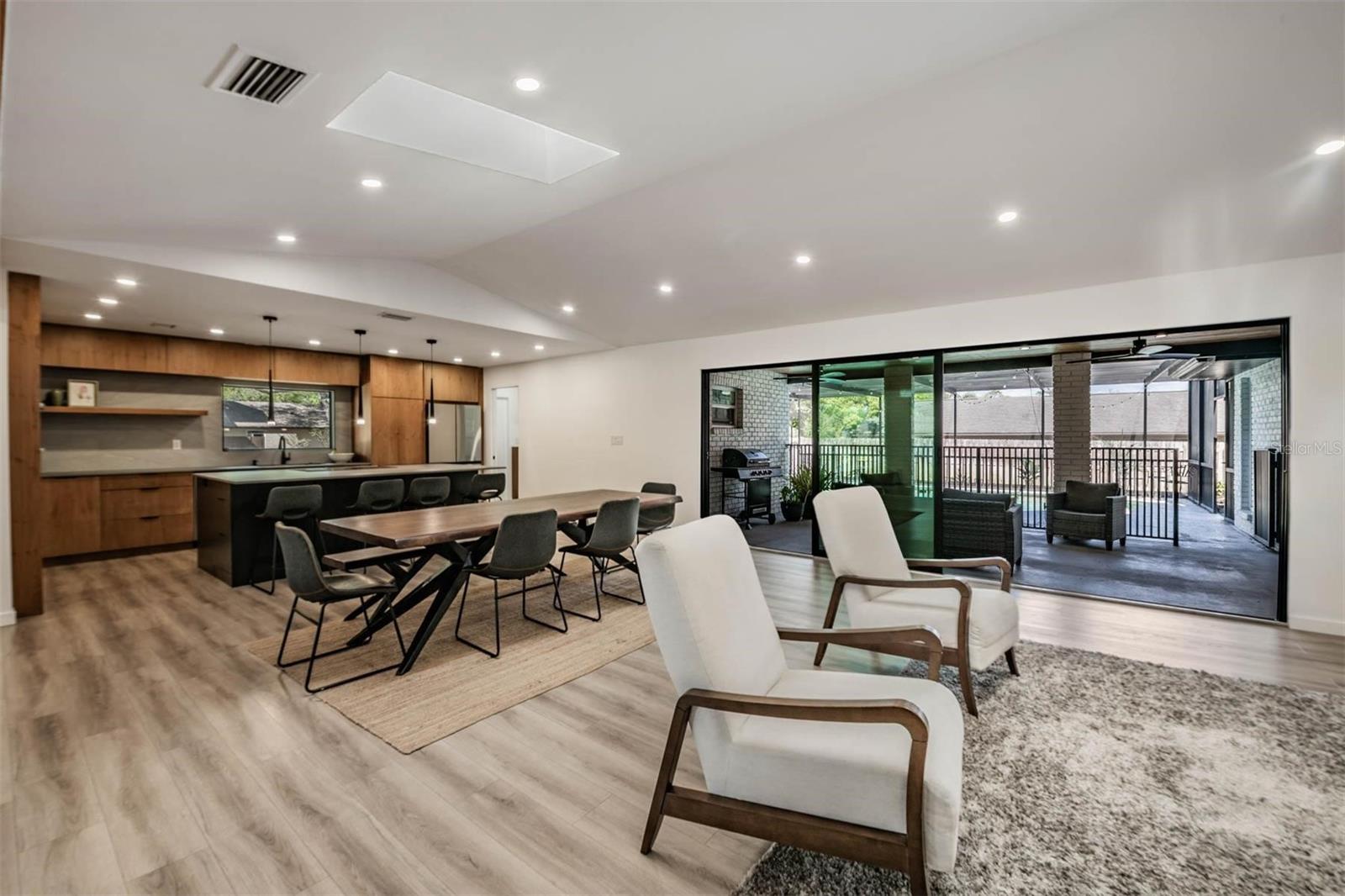 WESTLAKE VILLAGE SEC II - Residential