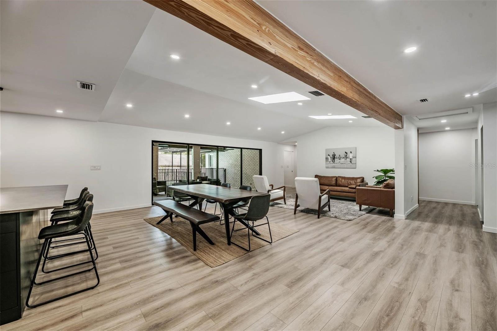 WESTLAKE VILLAGE SEC II - Residential