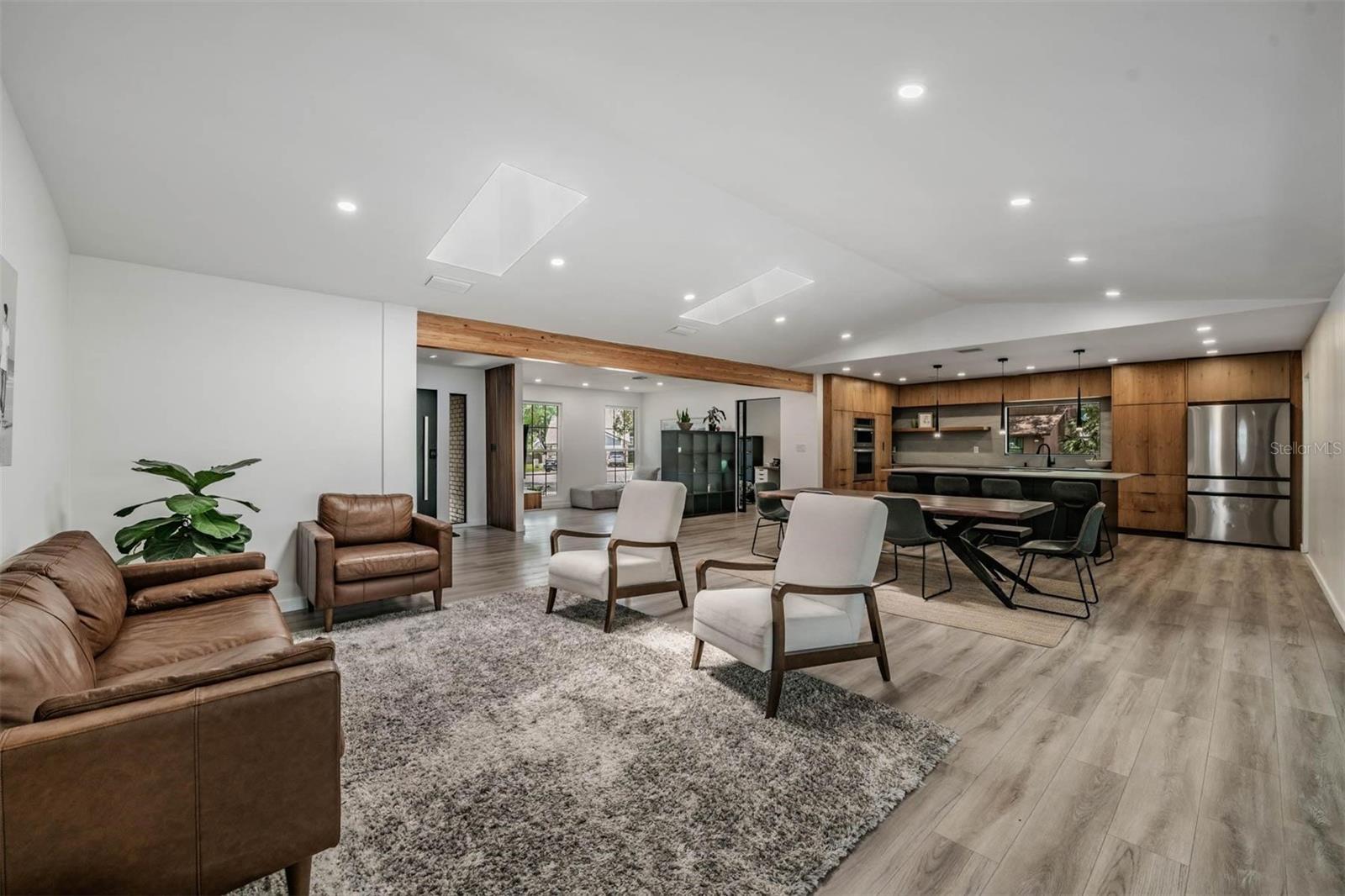 WESTLAKE VILLAGE SEC II - Residential