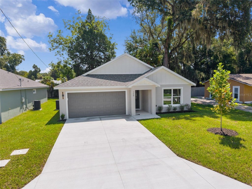 Photo of 740 Powell Street, Wildwood, FL 34785 (MLS # OM729905)