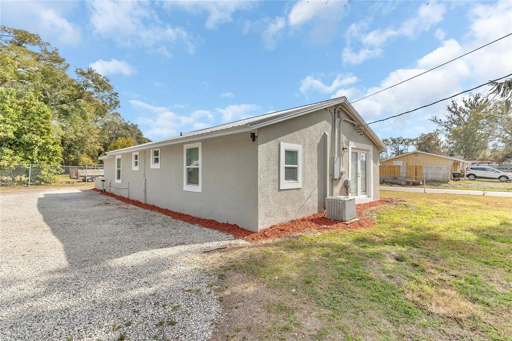 Photo of 2121 Woodland Drive, Apopka, FL 32703 (MLS # O6374822)