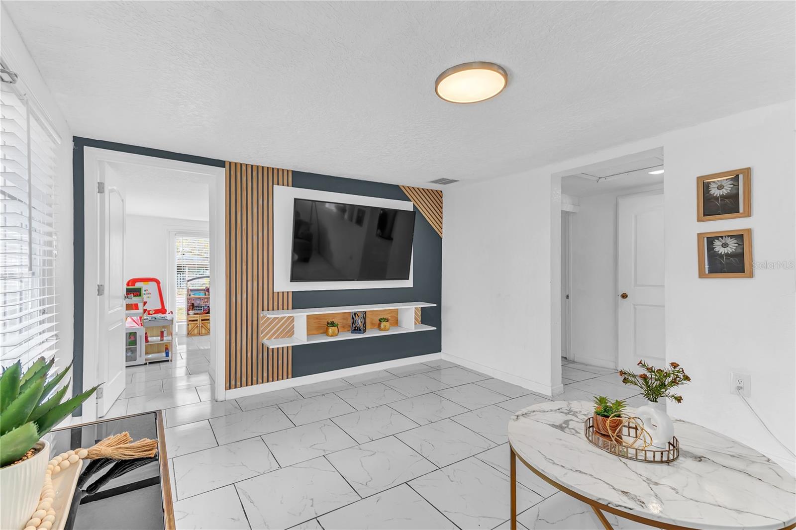 PARADISE HEIGHTS - Residential