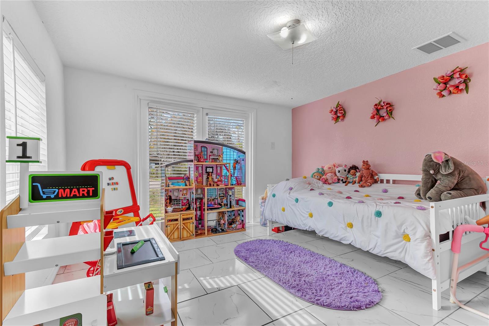 PARADISE HEIGHTS - Residential