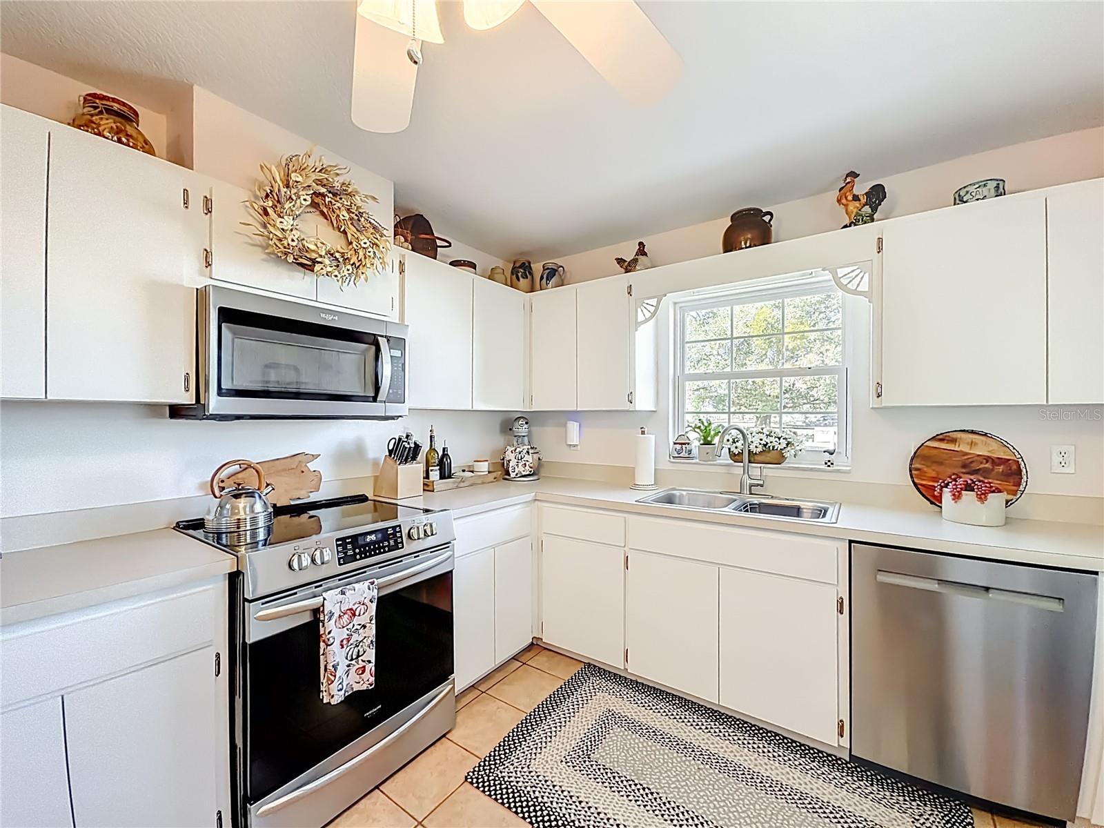 FOXBOROUGH FARMS - Residential