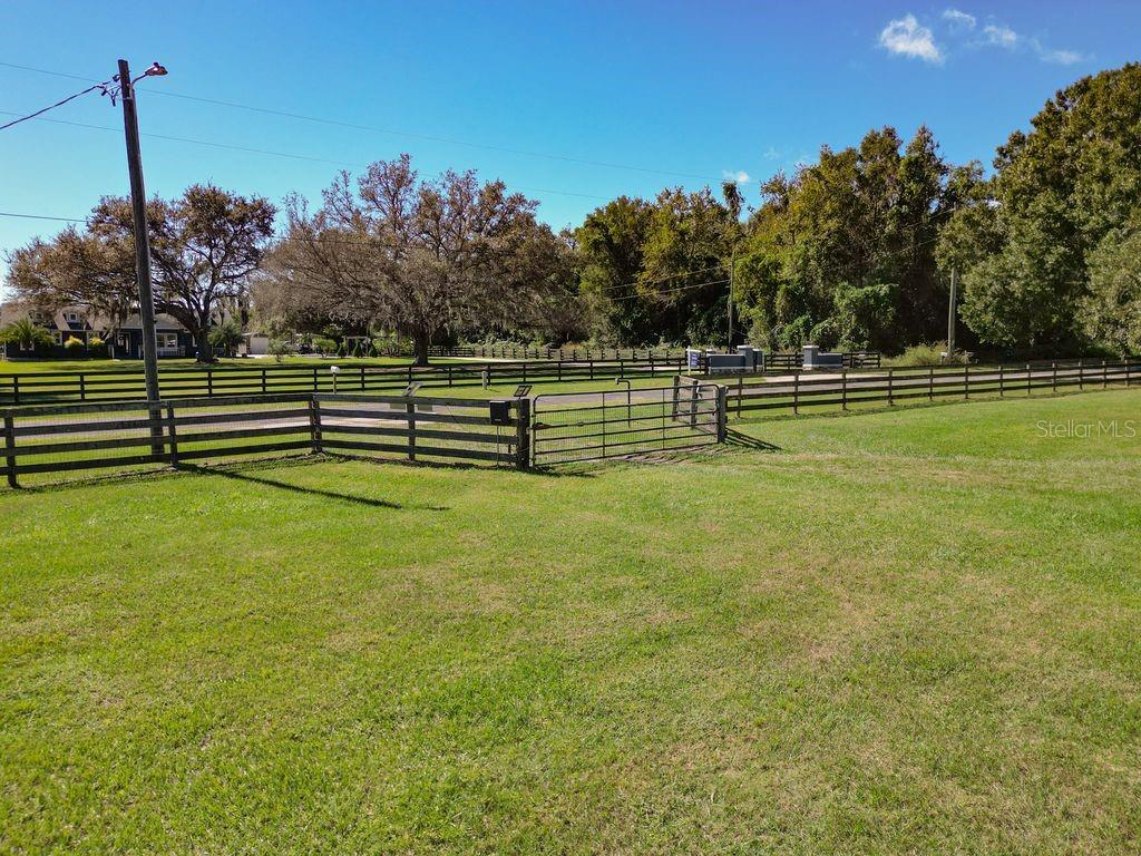 FOXBOROUGH FARMS - Residential