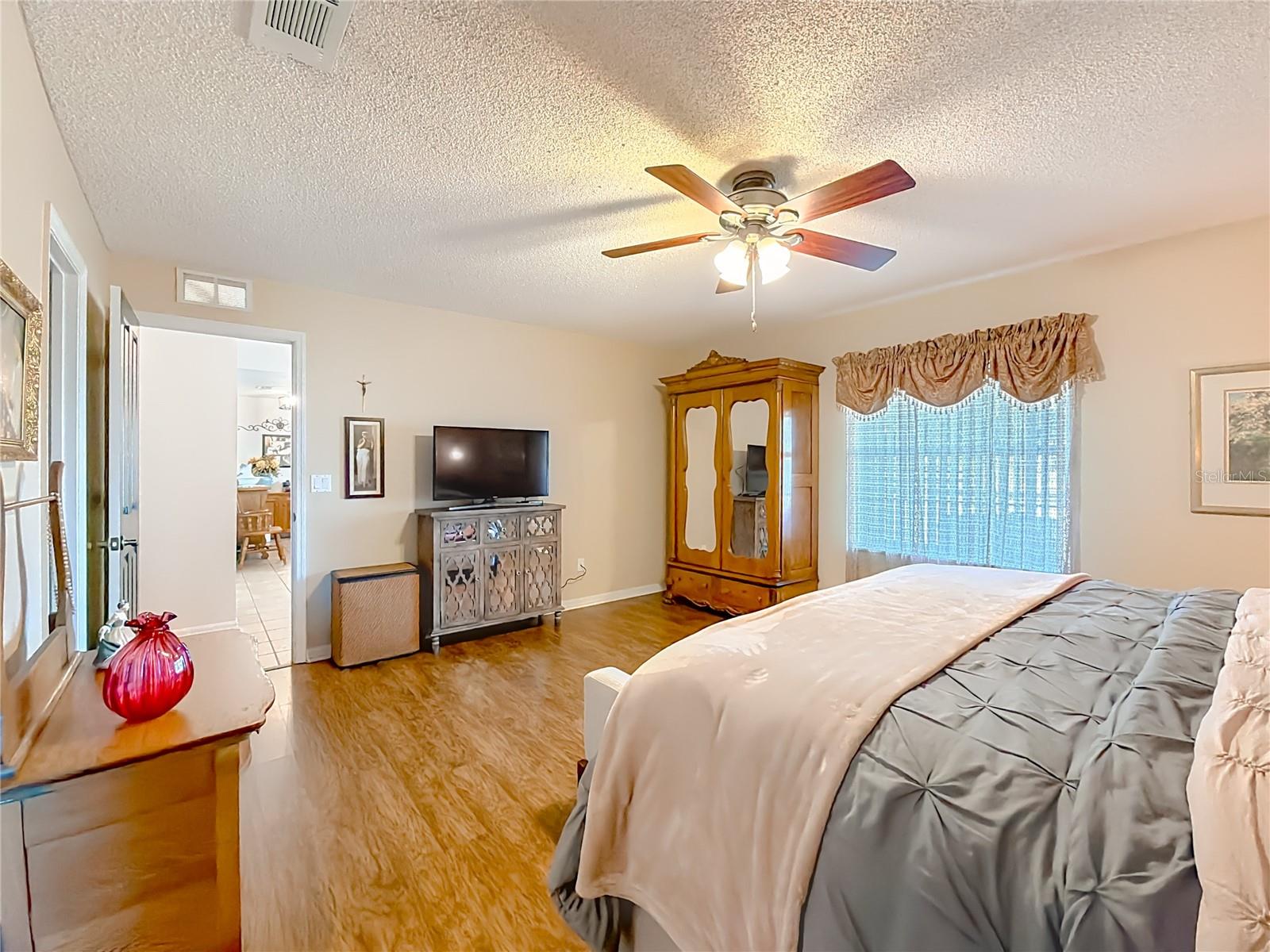 FOXBOROUGH FARMS - Residential