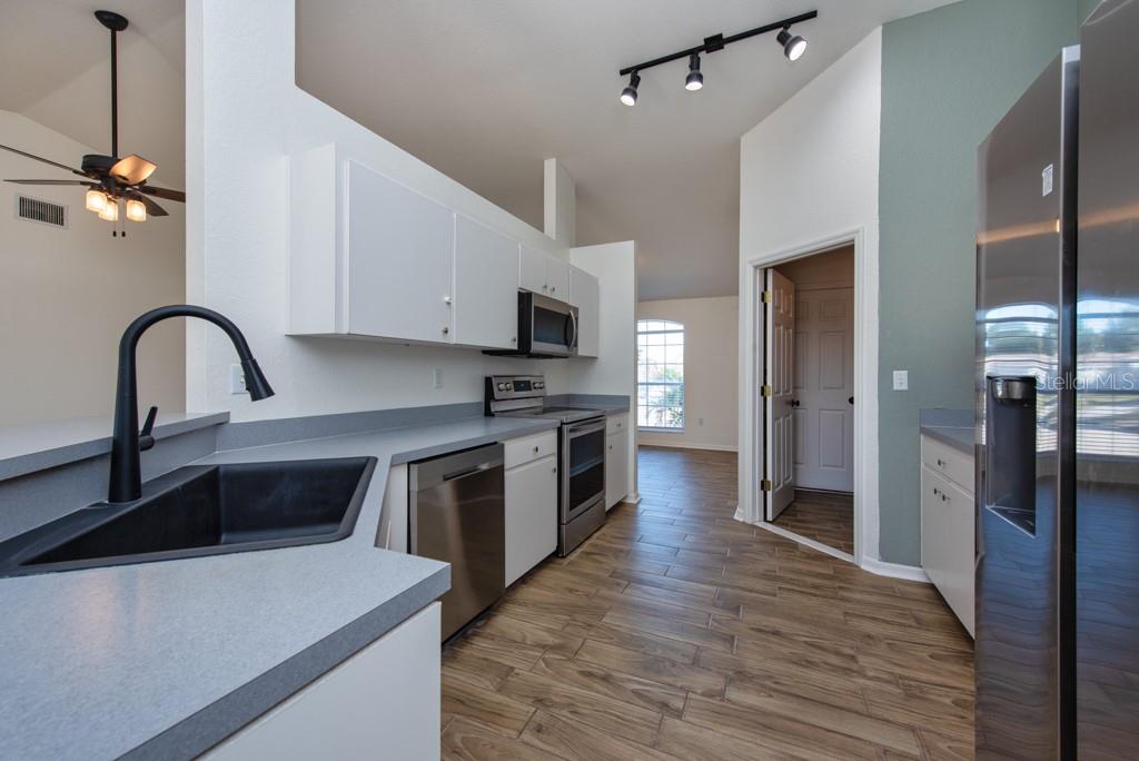 OAKFORD ESTATES - Residential