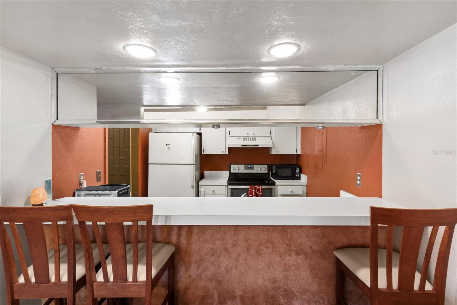 GRENELEFE CAMELOT CONDO - Residential