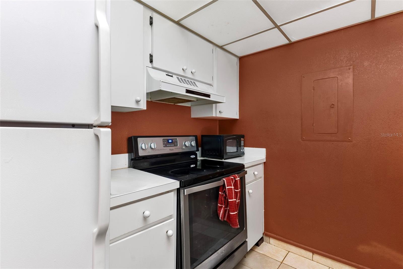 GRENELEFE CAMELOT CONDO - Residential