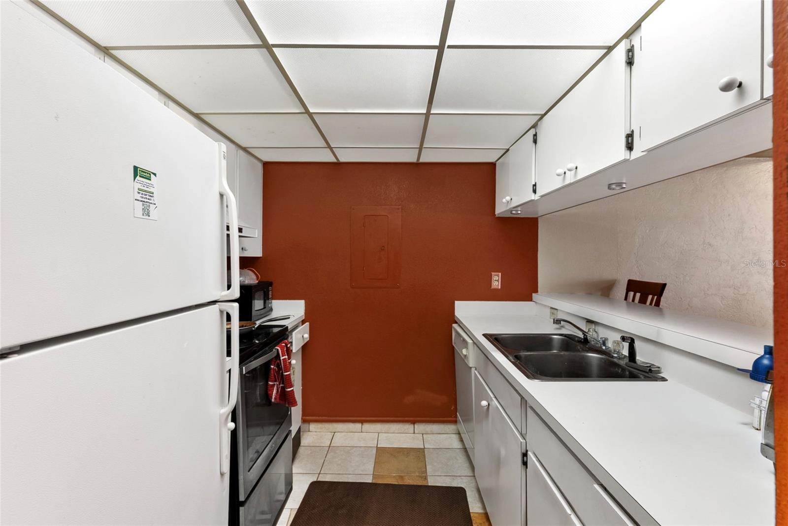 GRENELEFE CAMELOT CONDO - Residential