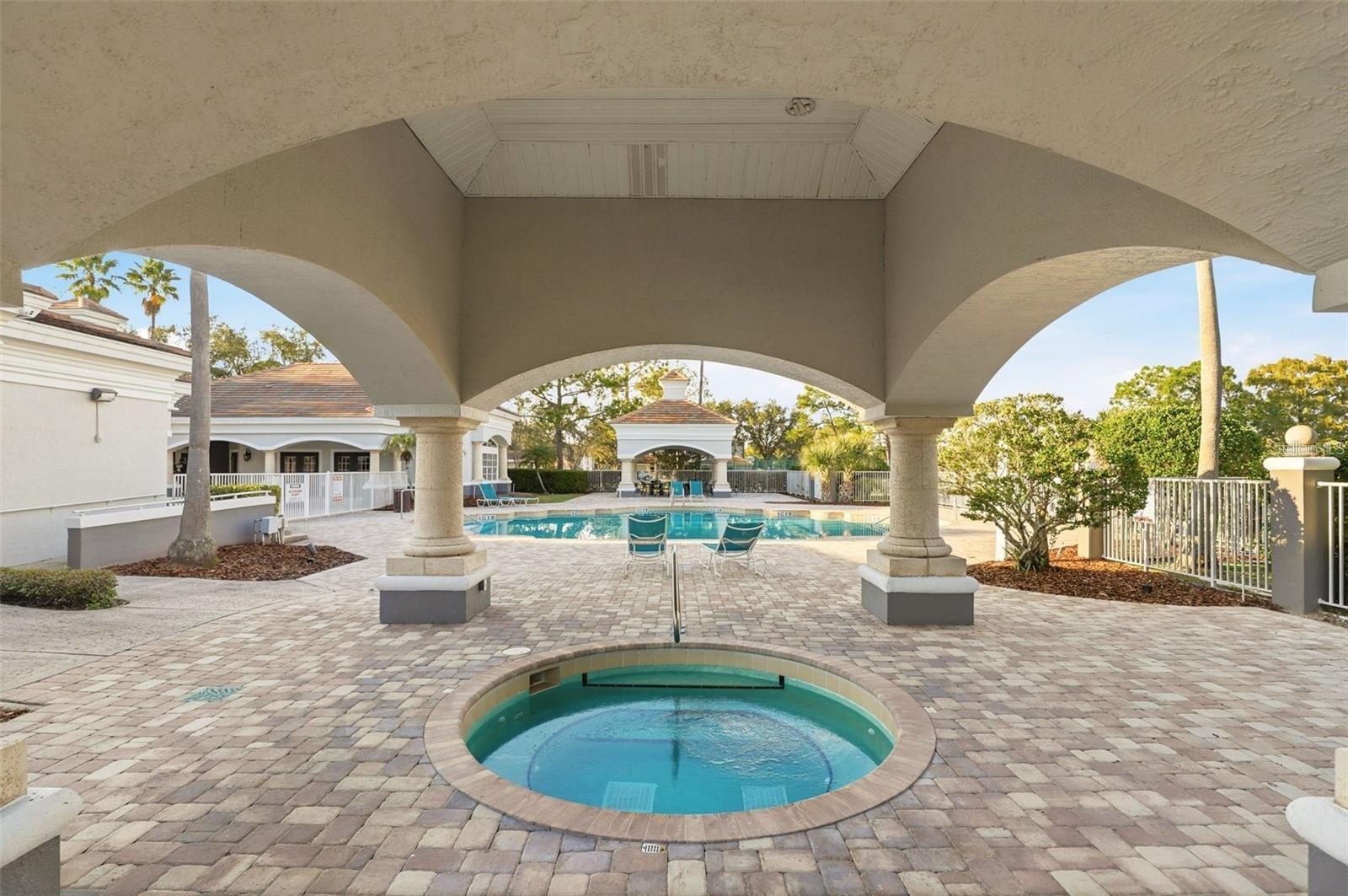 AUDUBON VILLAS AT HUNTERS CREEK CONDO - Residential