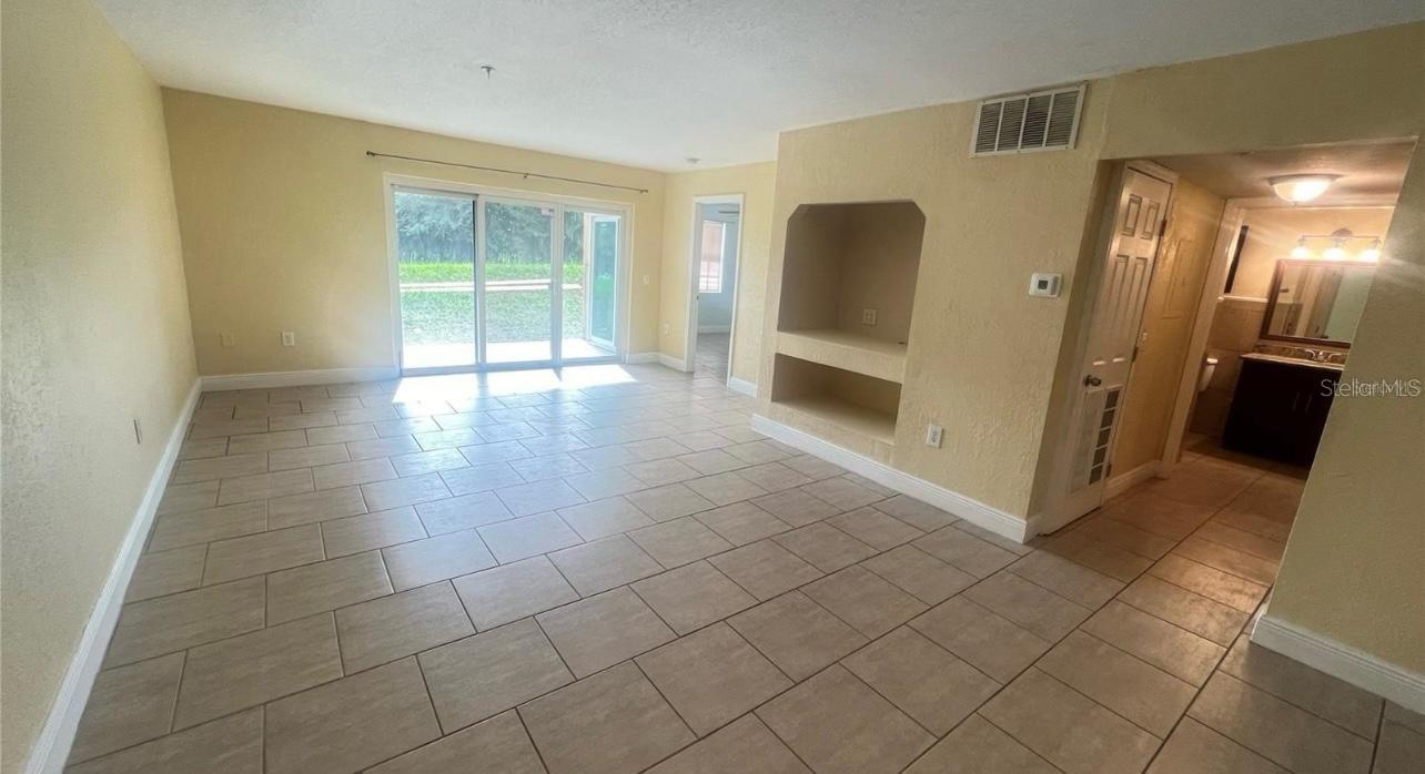 AUDUBON VILLAS AT HUNTERS CREEK CONDO - Residential