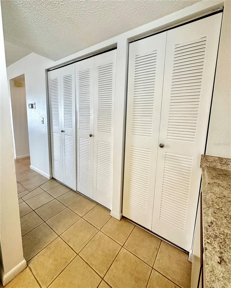PALM MANOR PH 03 - Residential