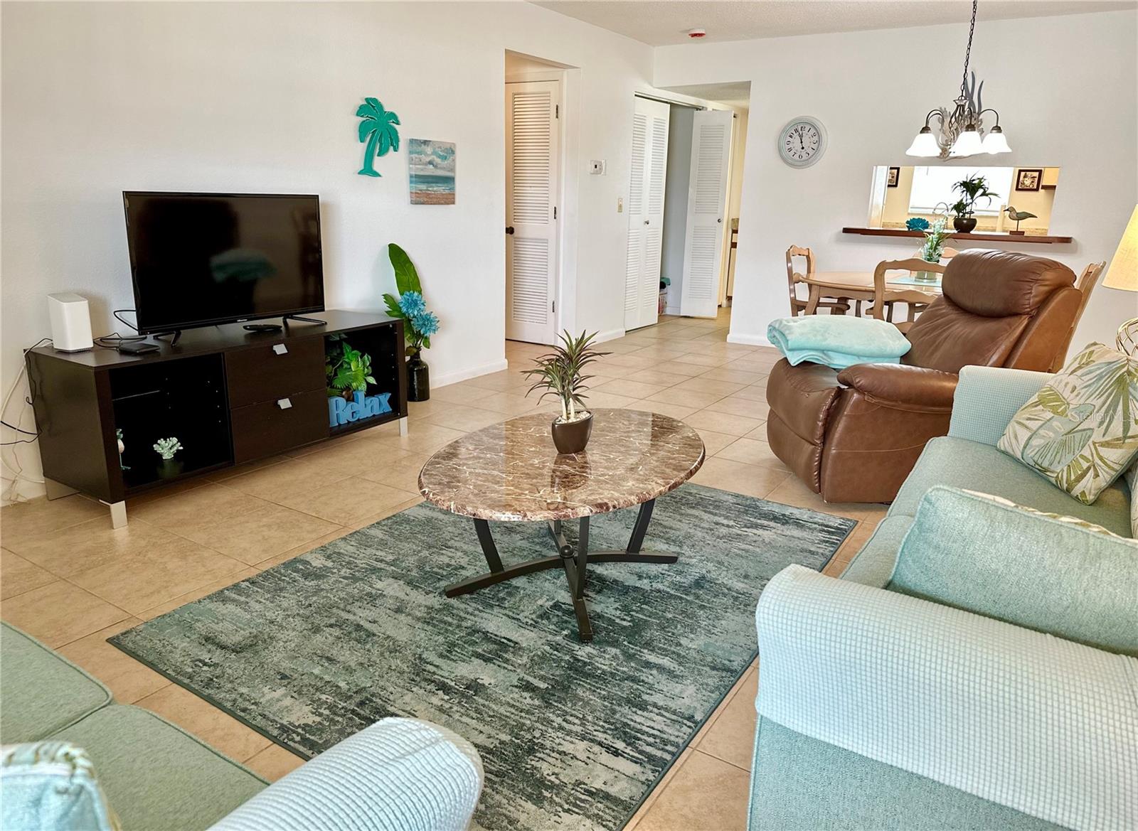 PALM MANOR PH 03 - Residential