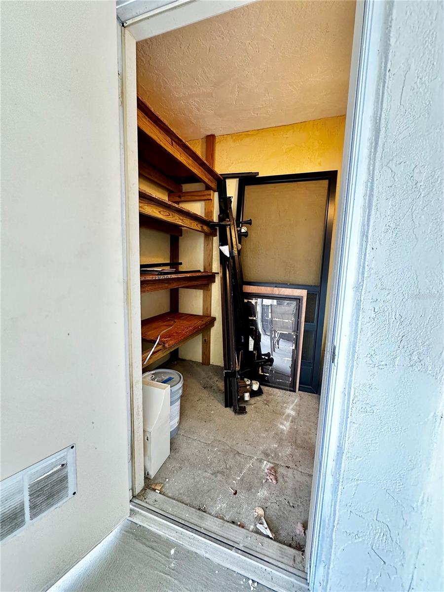 PALM MANOR PH 03 - Residential