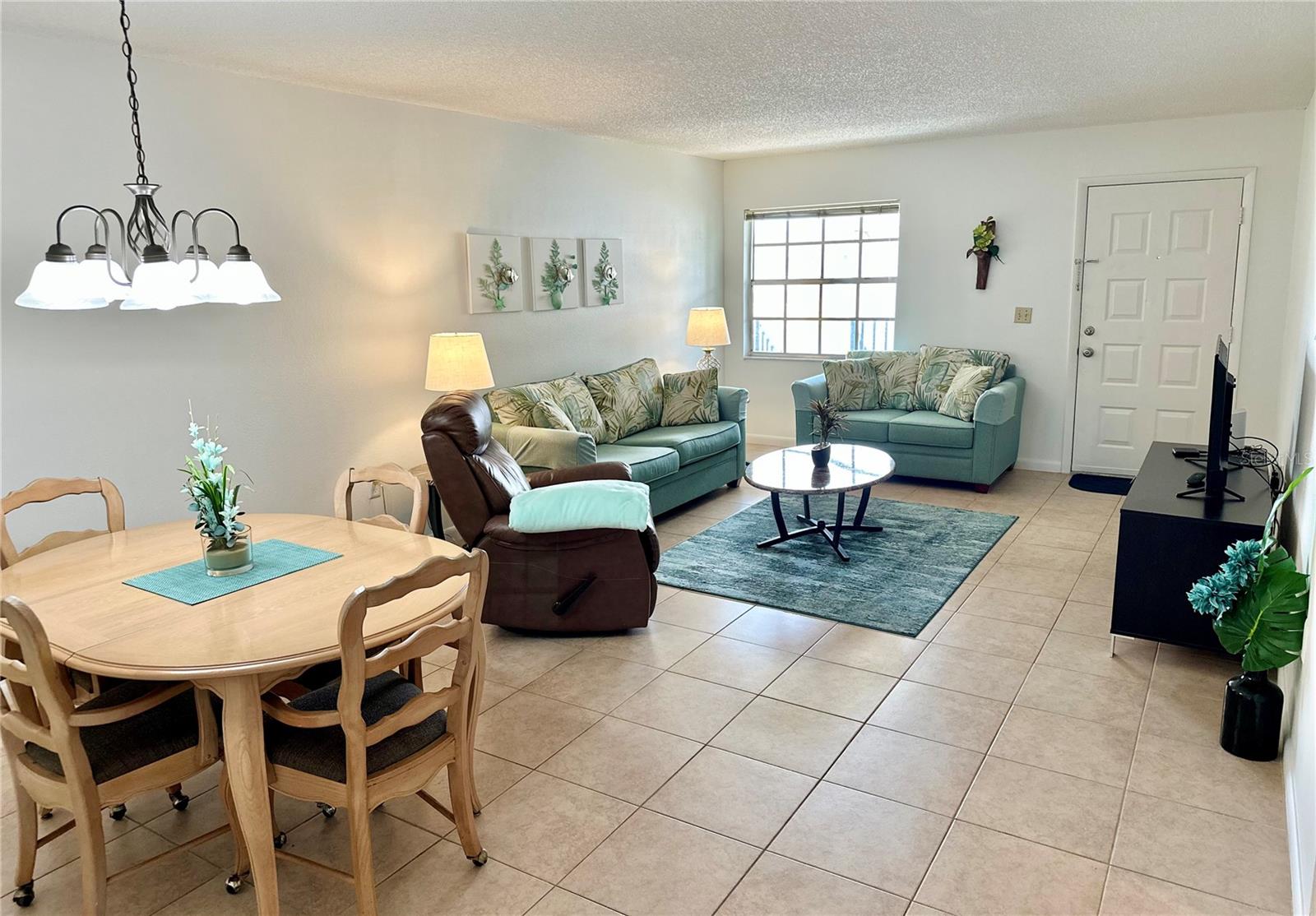 PALM MANOR PH 03 - Residential