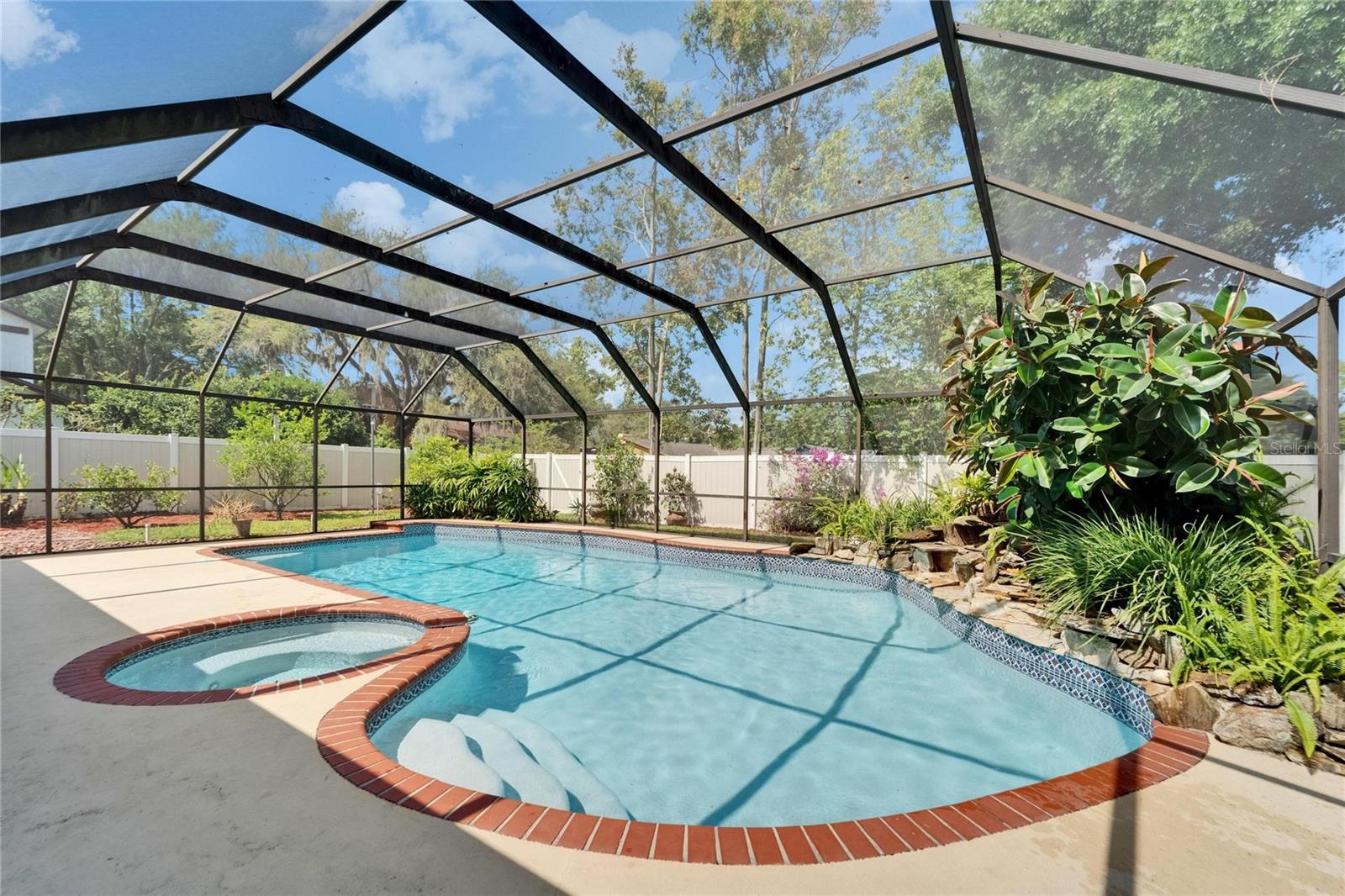 RIVER RUN UNIT II - Residential Lease