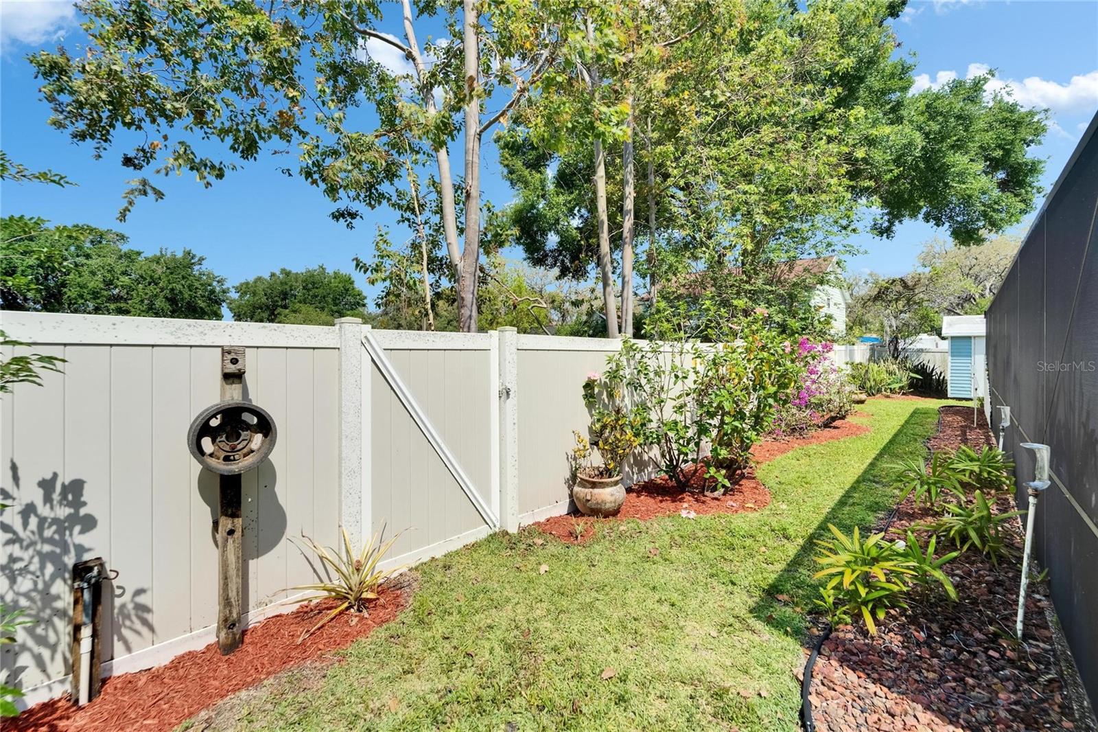 RIVER RUN UNIT II - Residential Lease