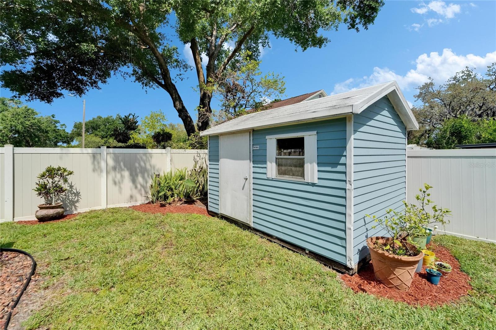 RIVER RUN UNIT II - Residential Lease