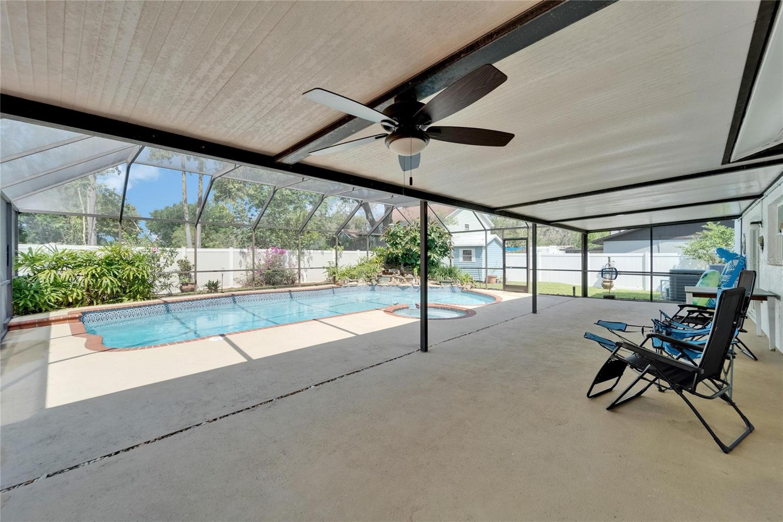 RIVER RUN UNIT II - Residential Lease