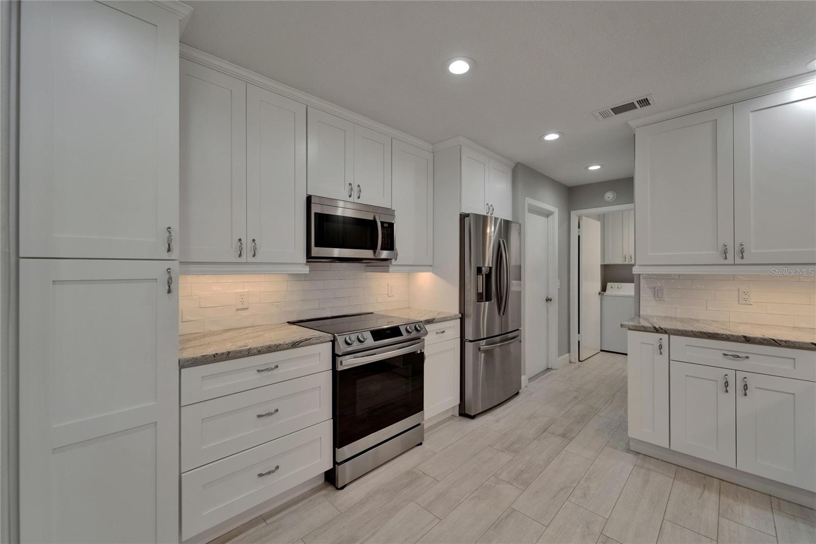 RIVER RUN UNIT II - Residential Lease