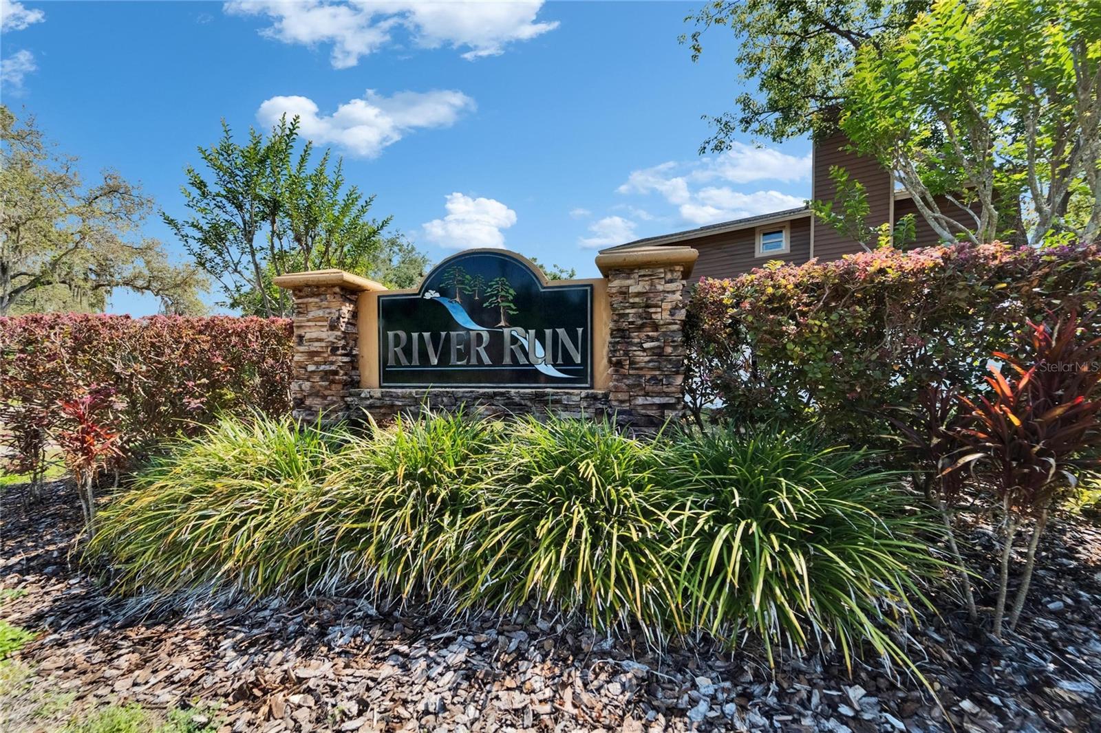 RIVER RUN UNIT II - Residential Lease