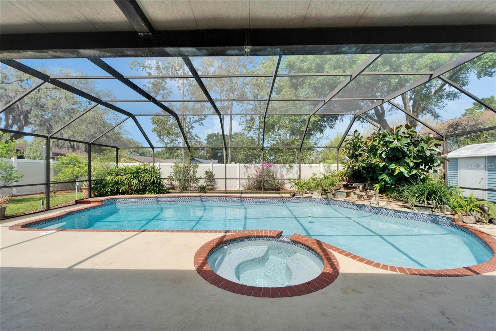 RIVER RUN UNIT II - Residential Lease