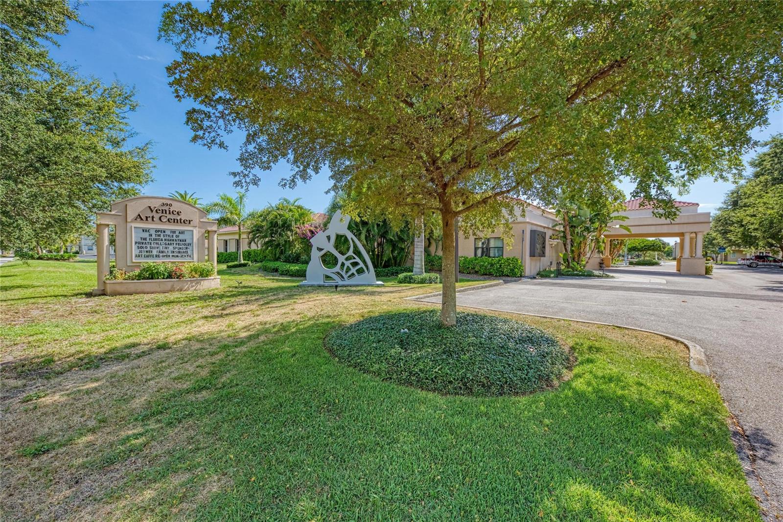 EAST GATE - Residential